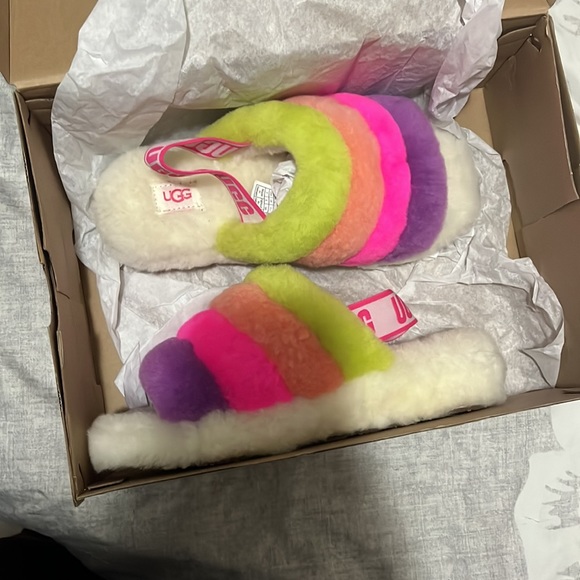 Brand new never worn paid 110$ asking 100$ lowest is 90$ 🙂 - Picture 4 of 4